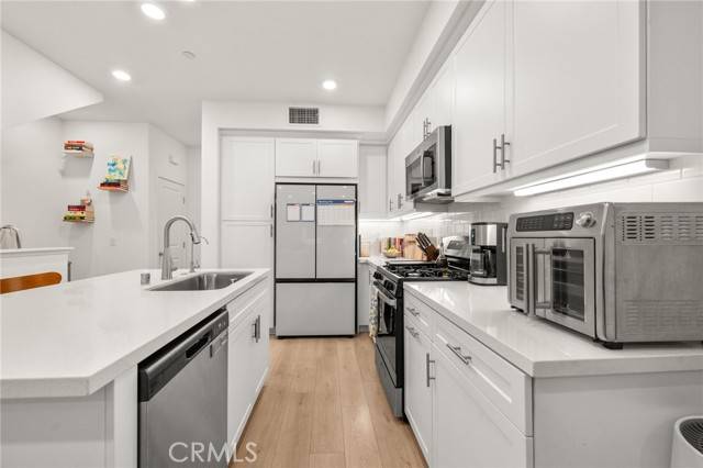 Whittier, CA 90603,16428 Whittier Blvd #6