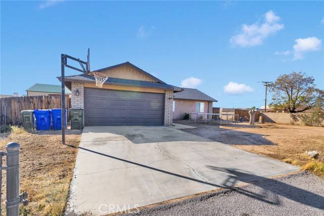 Apple Valley, CA 92308,22517 Ojai