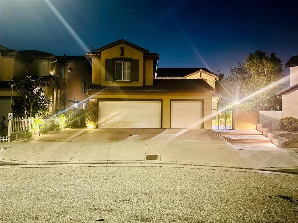 West Hills, CA 91307,7036 Sausalito