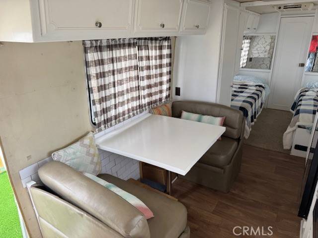 Twentynine Palms, CA 92277,68175 Pole Line