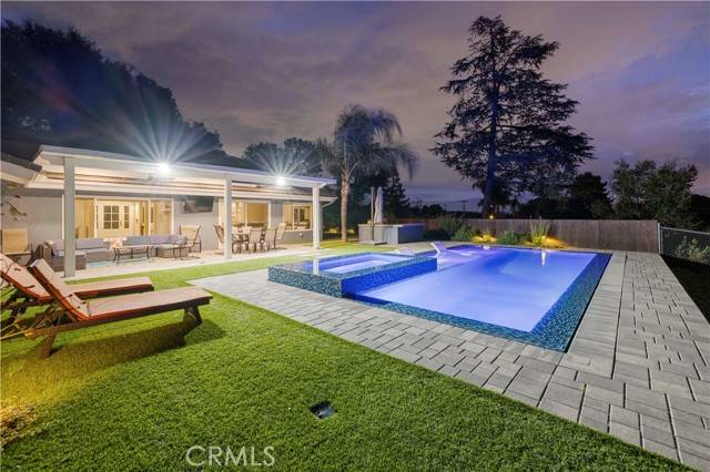 La Verne, CA 91750,1249 Oakmead