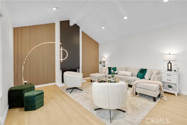 Fountain Valley, CA 92708,9808 Sturgeon