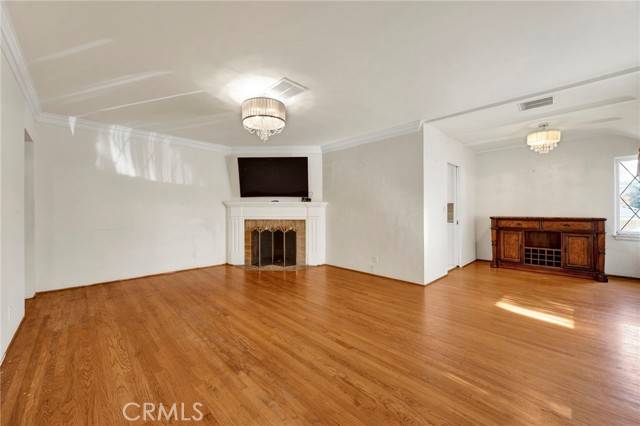 Glendale, CA 91208,1605 Santa Rosa