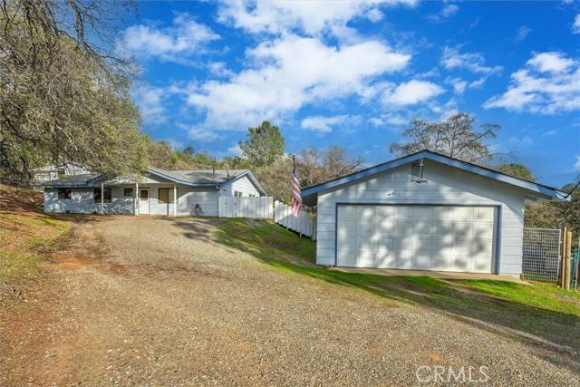 Mariposa, CA 95338,5060 5064 Mykleoaks