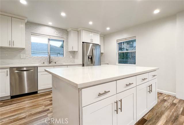 Burbank, CA 91505,341 N Florence ST