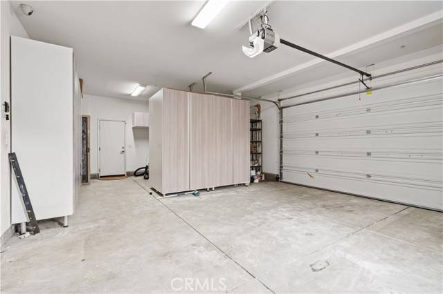 Canyon Country, CA 91387,16923 Royal PNES