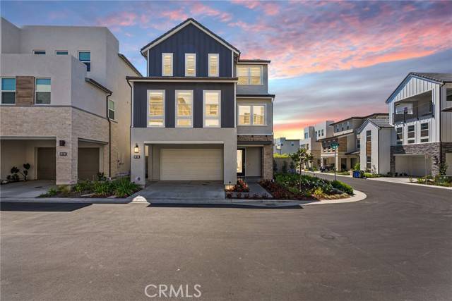 Lake Forest, CA 92630,200 Newton