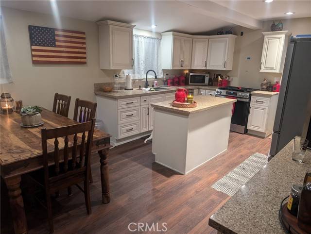 Burbank, CA 91501,815 E Magnolia