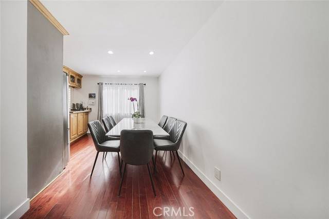 Burbank, CA 91504,9775 Via Roma