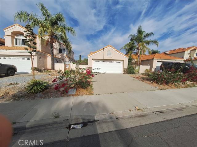 Murrieta, CA 92562,41195 Via Cedro
