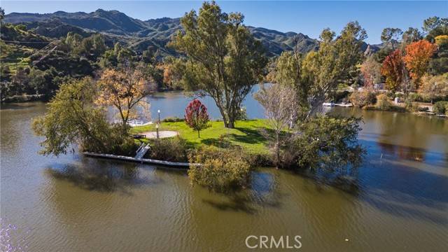 Agoura Hills, CA 91301,2232 Lakeshore