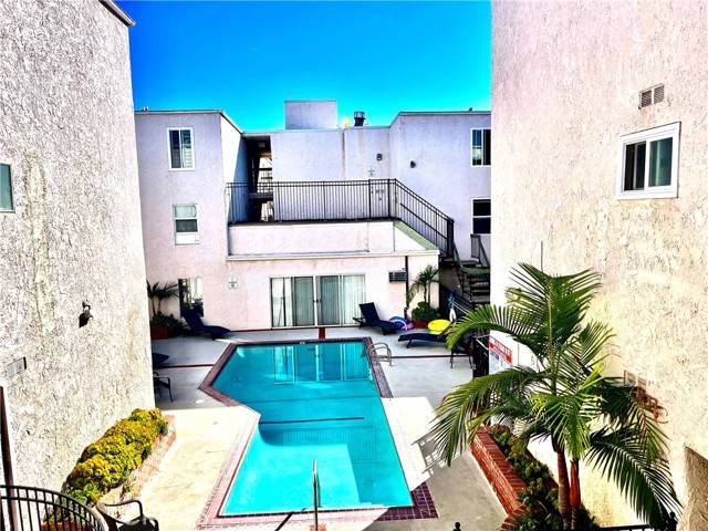 Glendale, CA 91203,409 Burchett