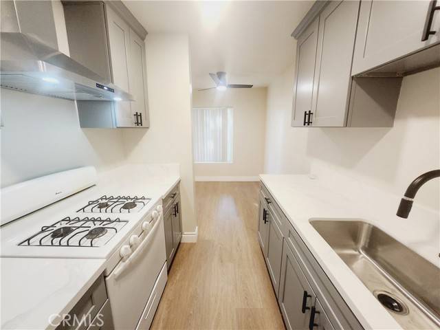 Fullerton, CA 92833,1100 W Porter AVE 2