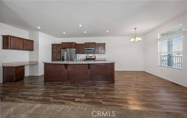 Hemet, CA 92543,1300 W Menlo AVE 94