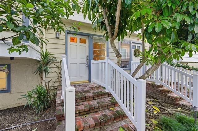 Redondo Beach, CA 90277,208 S Catalina AVE C