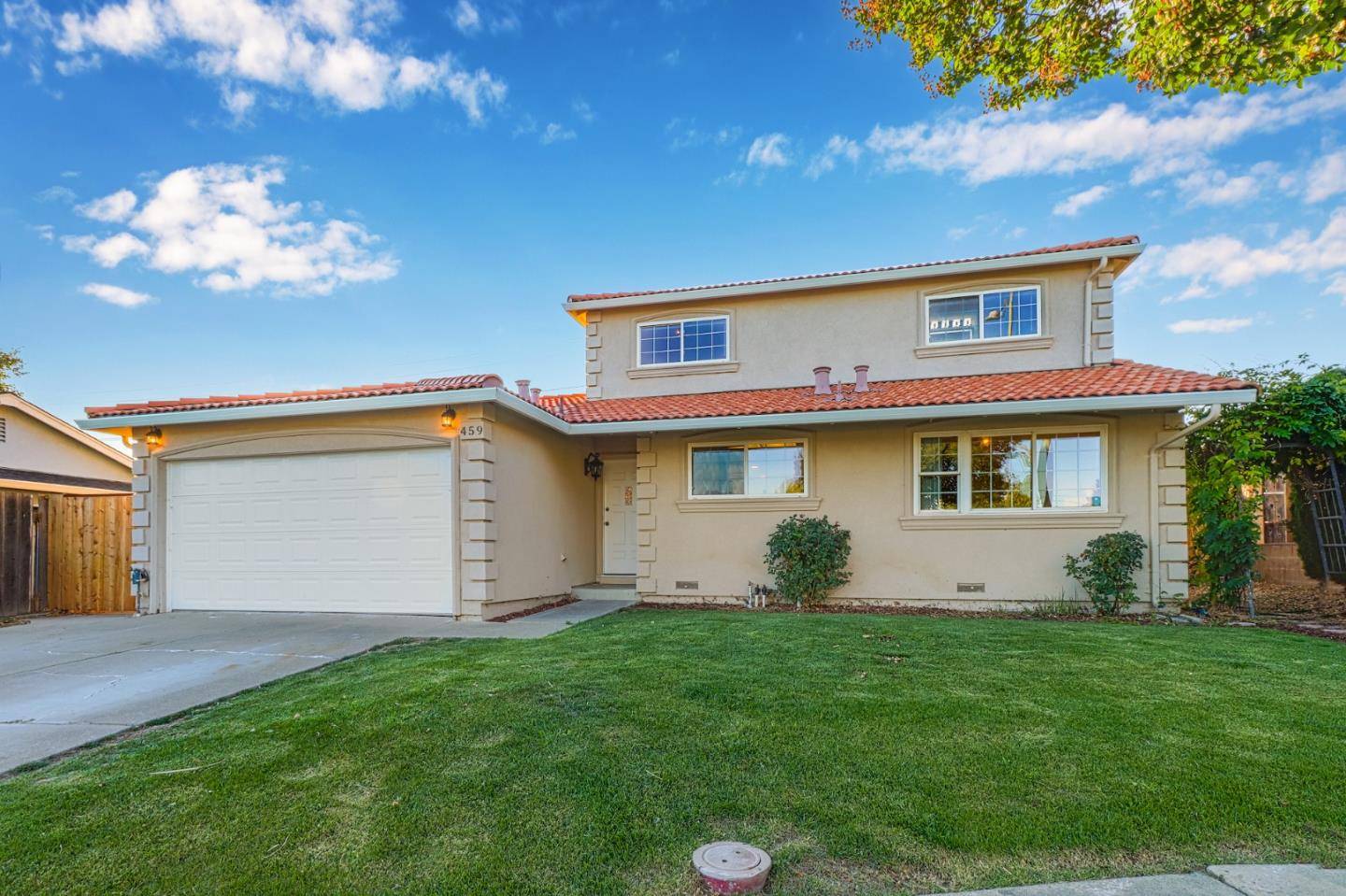 Milpitas, CA 95035,459 Woodcock CT