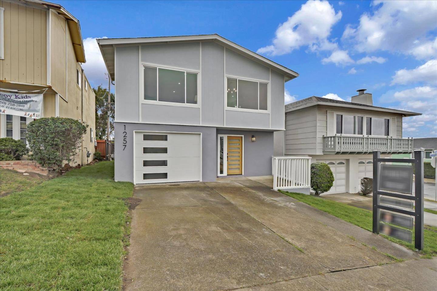 Daly City, CA 94015,1257 Skyline DR