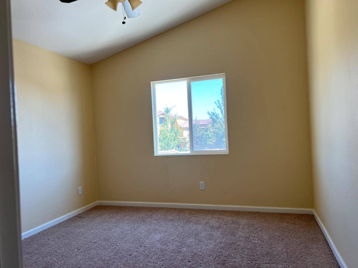 Manteca, CA 95337,1235 Santona CT