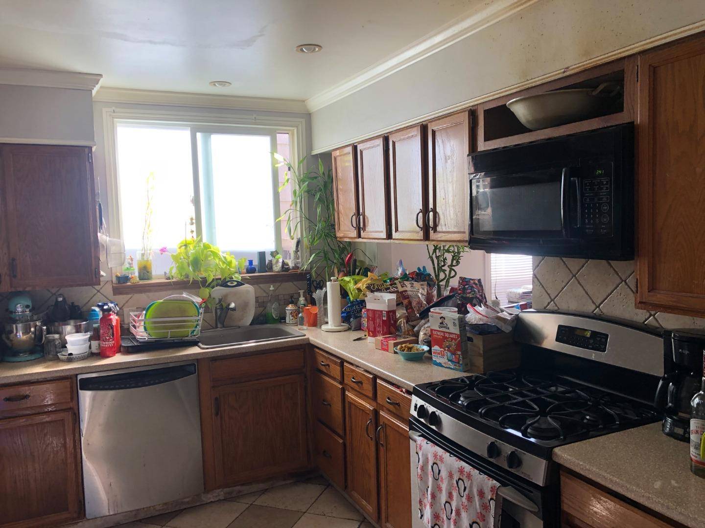 Daly City, CA 94015,645 Skyline DR