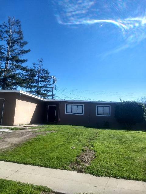 Salinas, CA 93906,1322 Trazado AVE