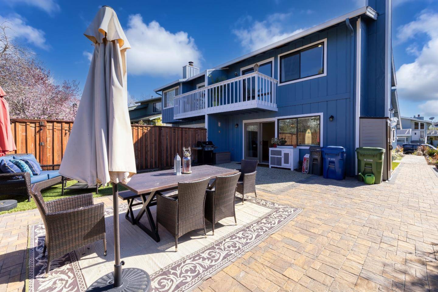 Aptos, CA 95003,126 Farallon CT