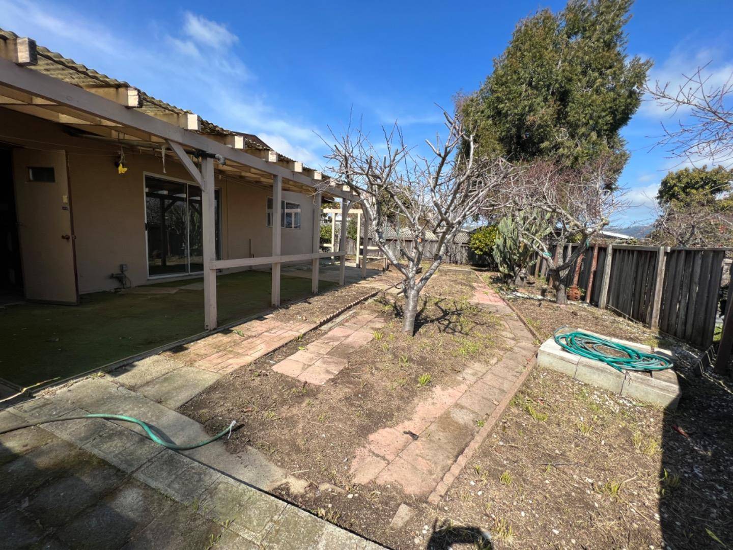 Watsonville, CA 95076,22 Carita CT