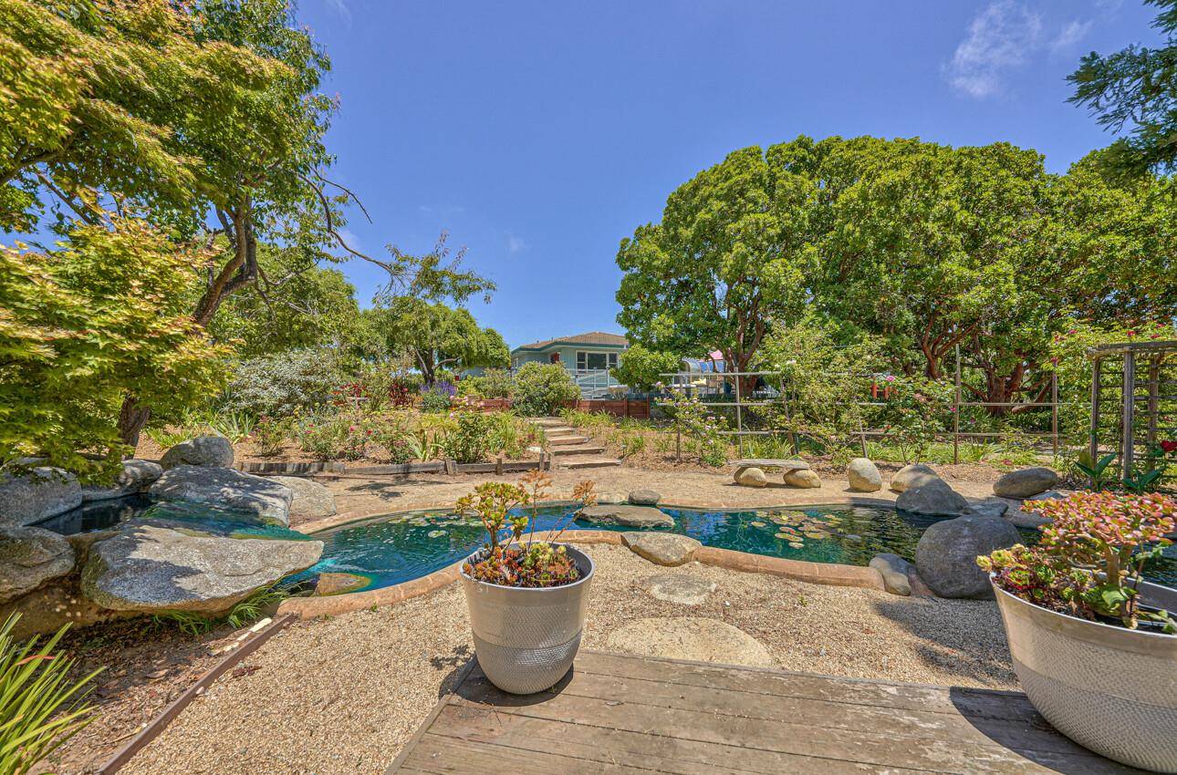 Prunedale, CA 93907,10746 Country Meadows RD