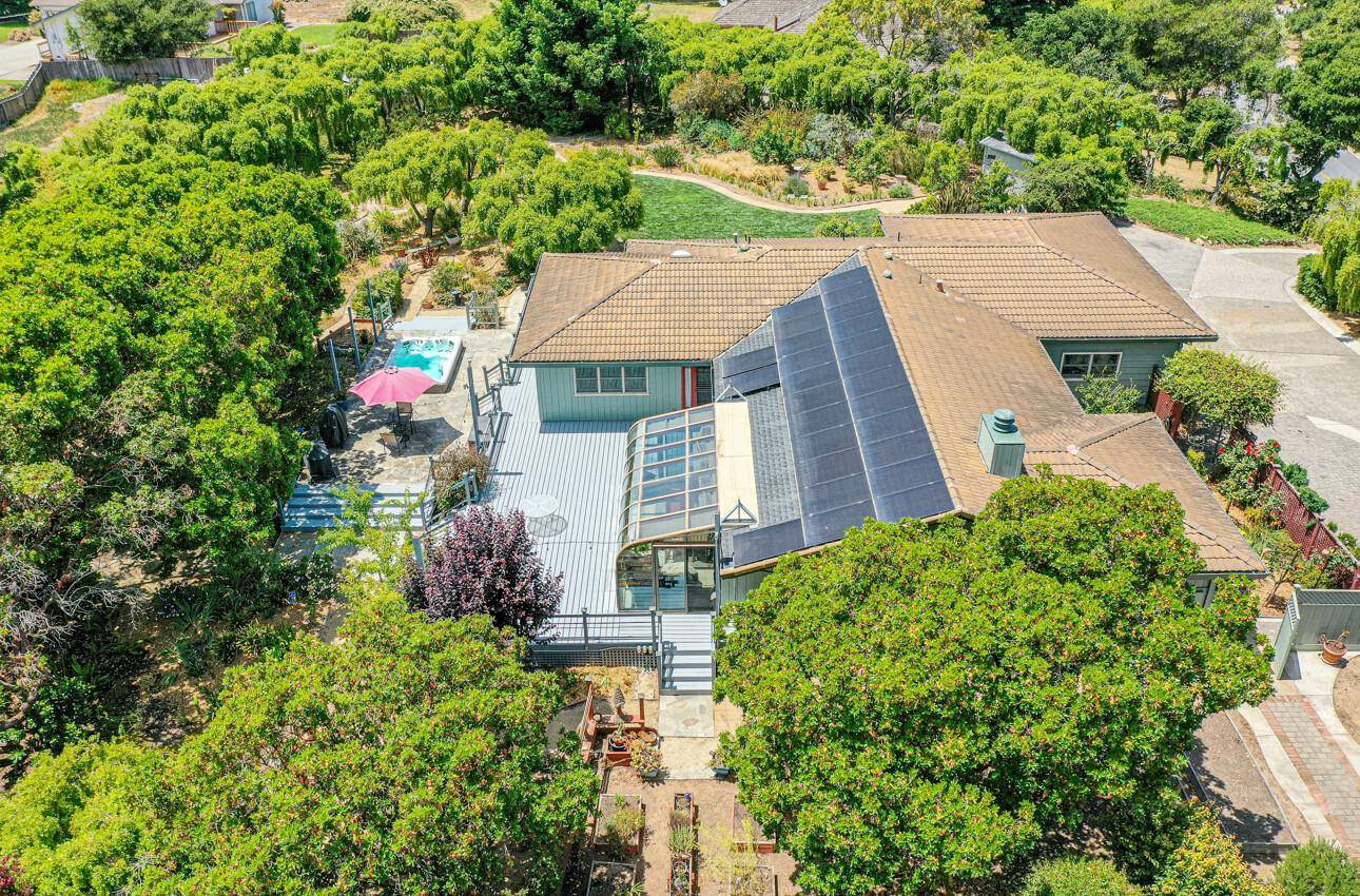 Prunedale, CA 93907,10746 Country Meadows RD