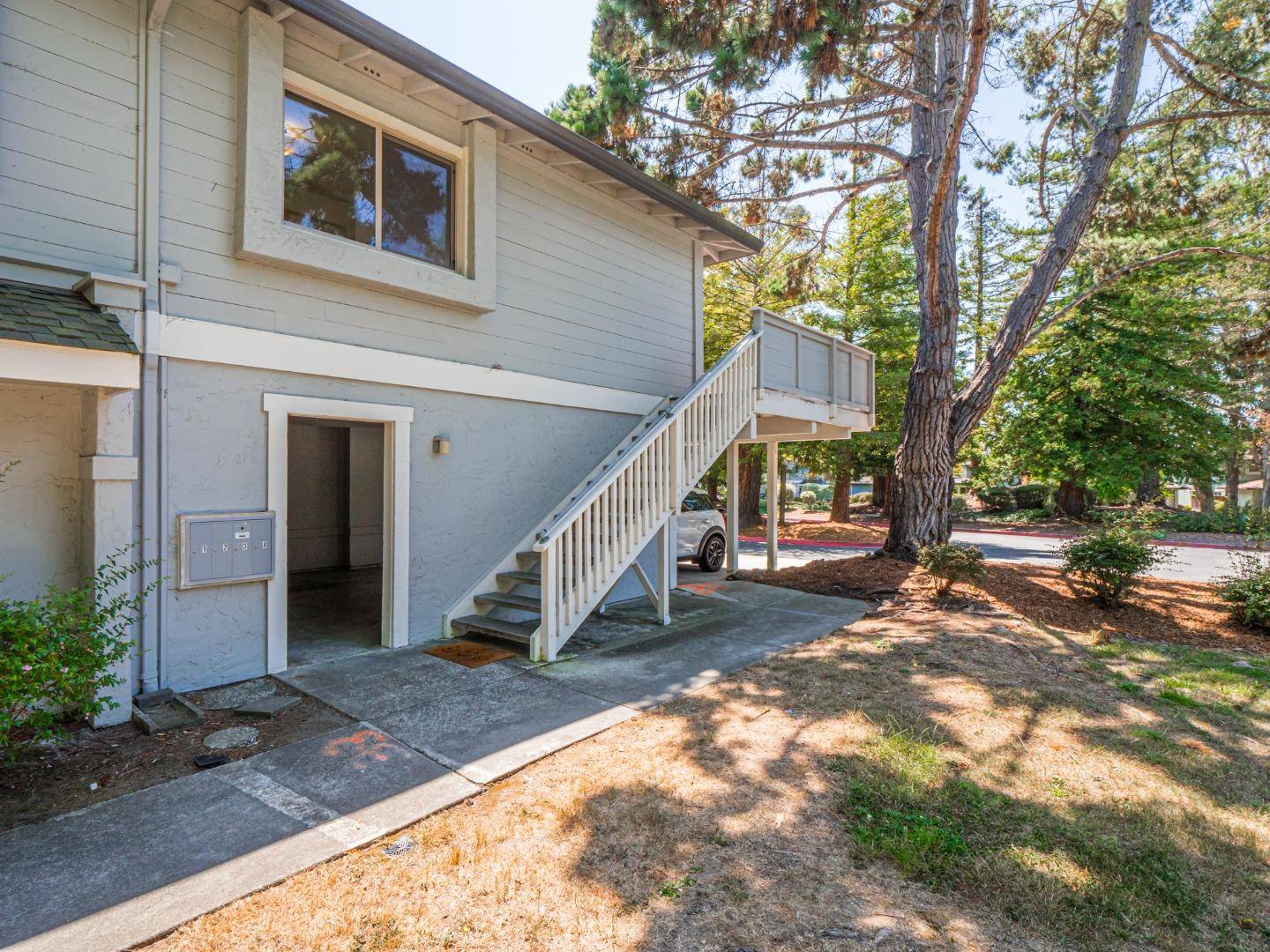 Capitola, CA 95010,1118 Callas LN 4