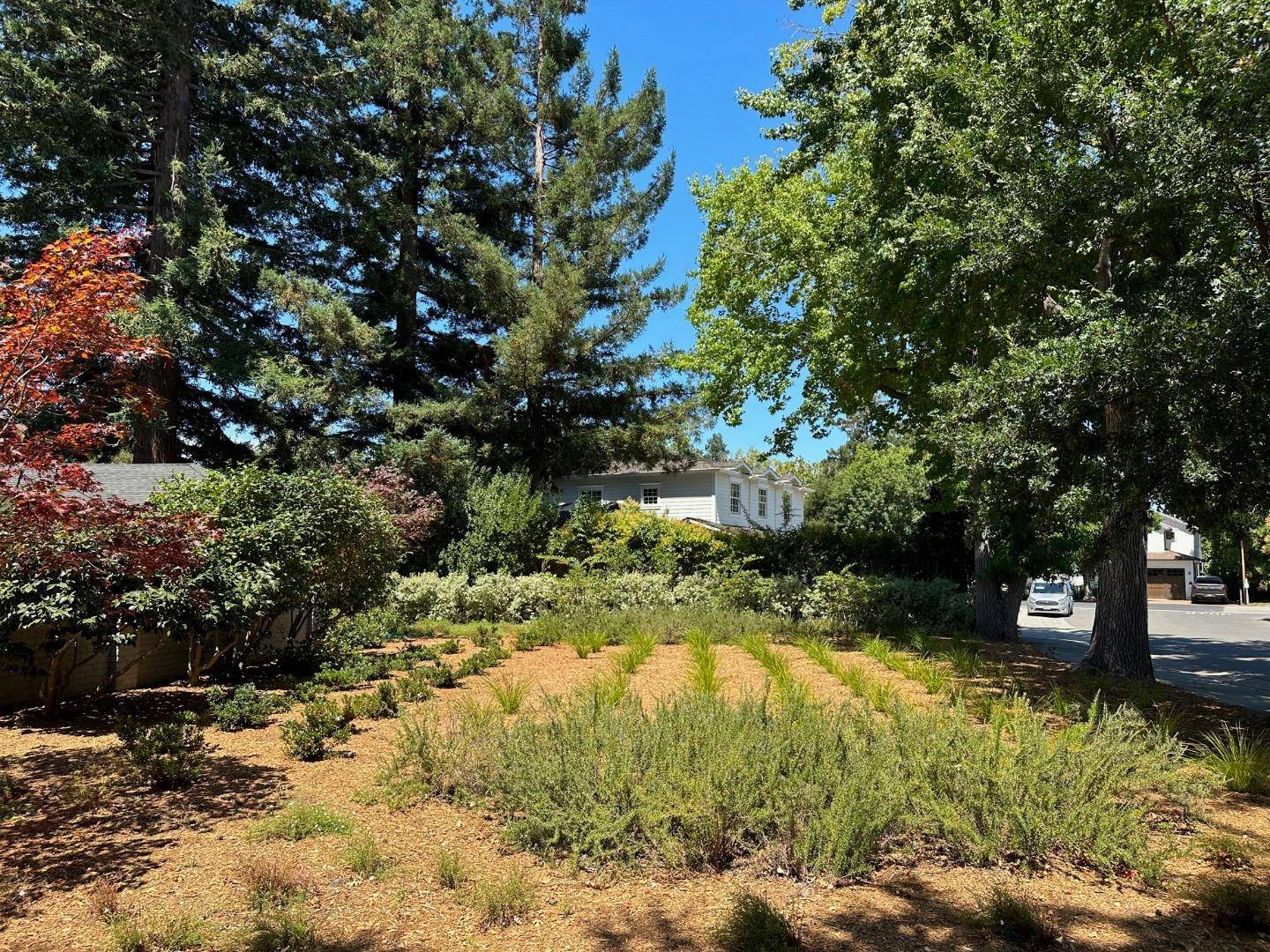 Menlo Park, CA 94025,755 Oak Knoll LN