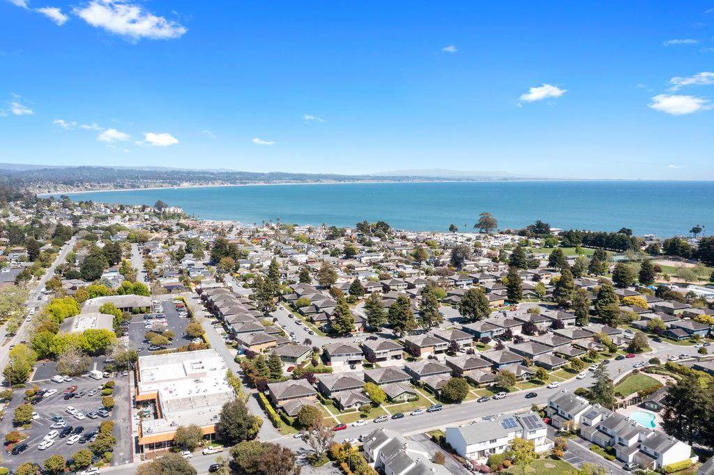 Capitola, CA 95010,4480 Diamond ST 1