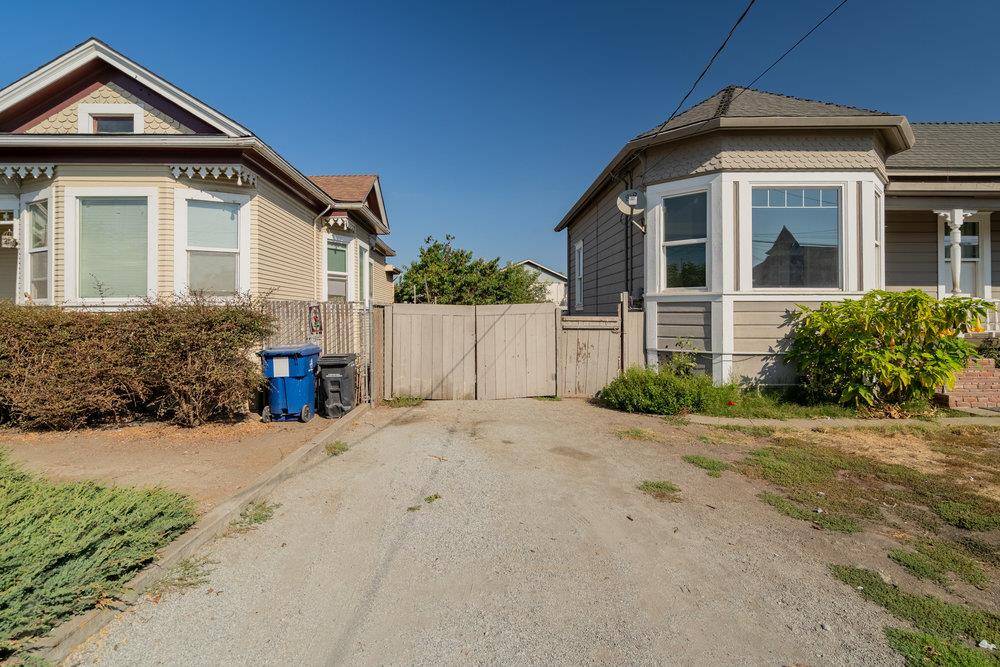 Watsonville, CA 95076,152 W Beach ST