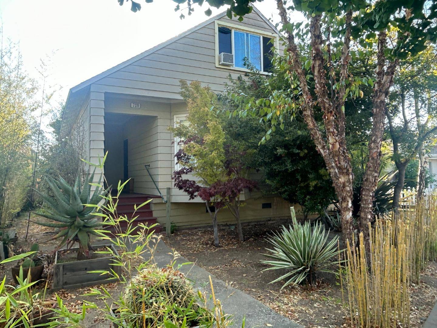 Burlingame, CA 94010,739 Laurel AVE