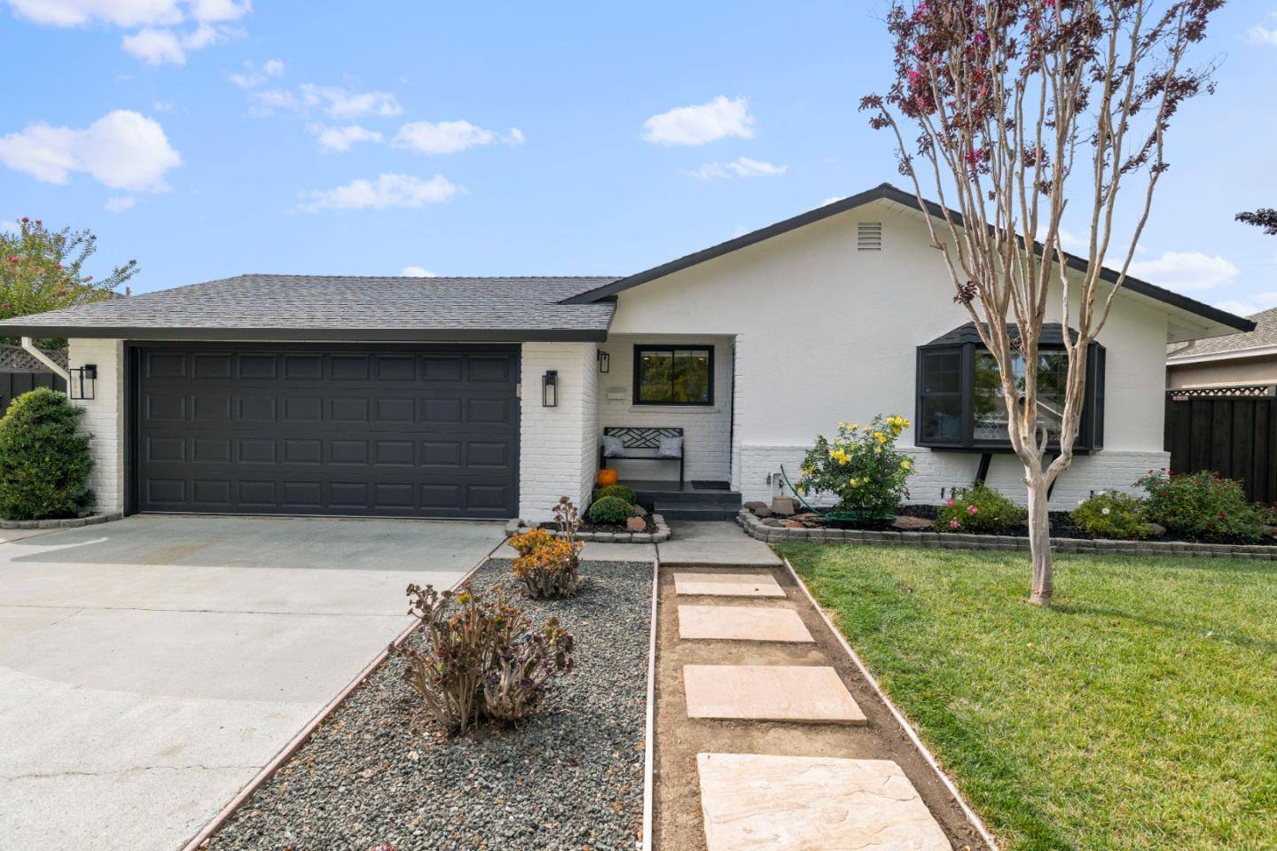 Campbell, CA 95008,2279 Maximilian DR