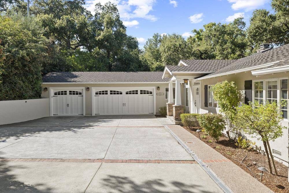 Los Altos Hills, CA 94024,10435 Berkshire DR