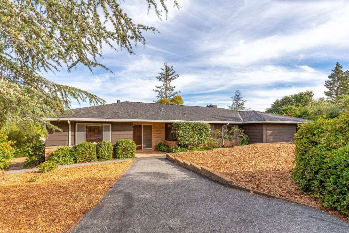 Los Altos Hills, CA 94022,14520 DeBell RD