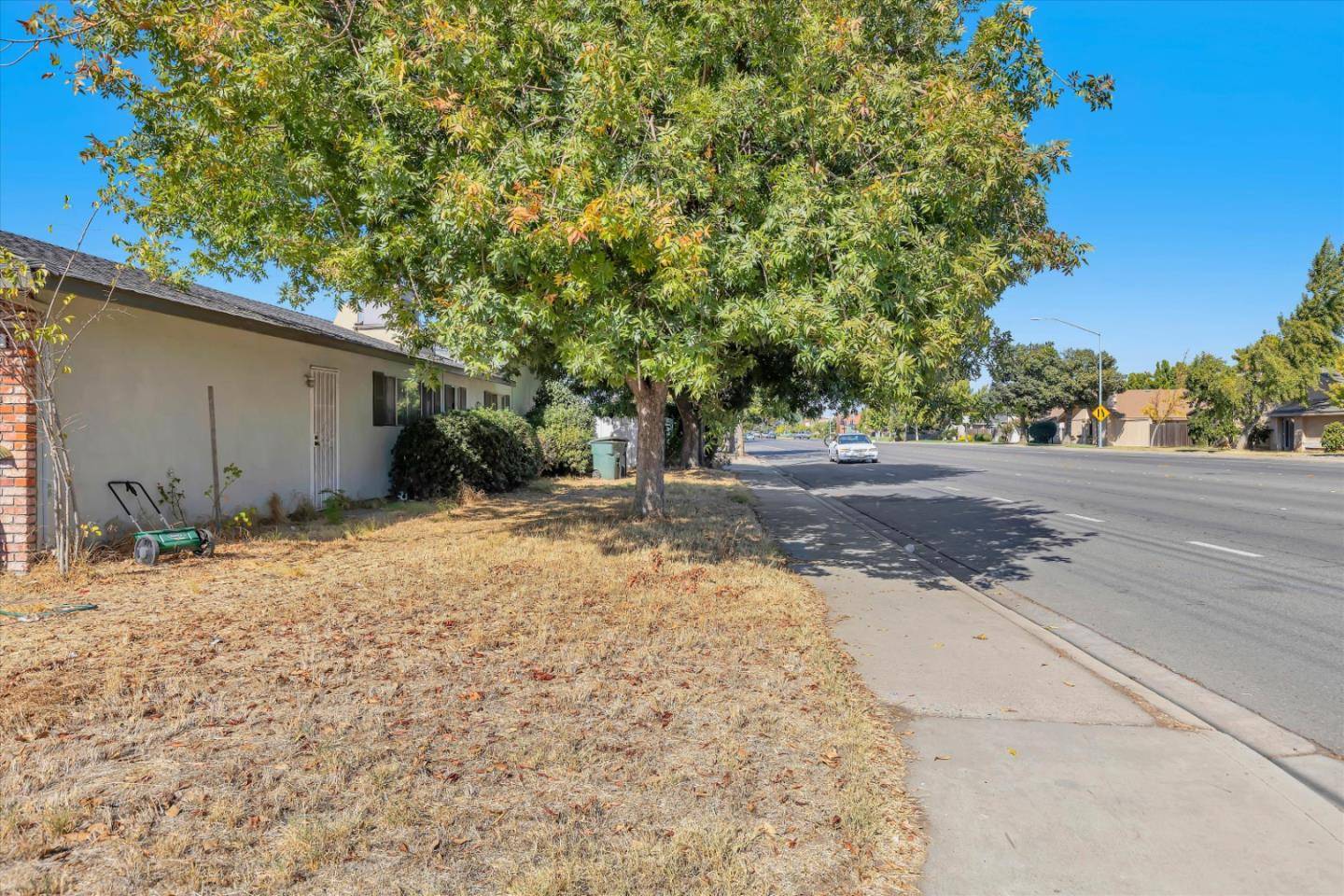 Modesto, CA 95356,1213 Grand Prix DR