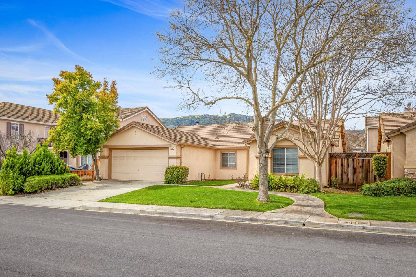 Gilroy, CA 95020,6351 Blackberry CT