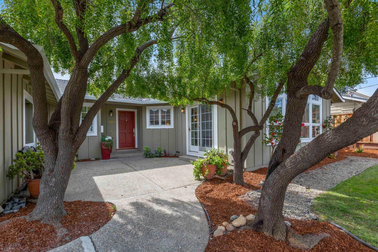 Los Gatos, CA 95032,16236 Roseleaf LN