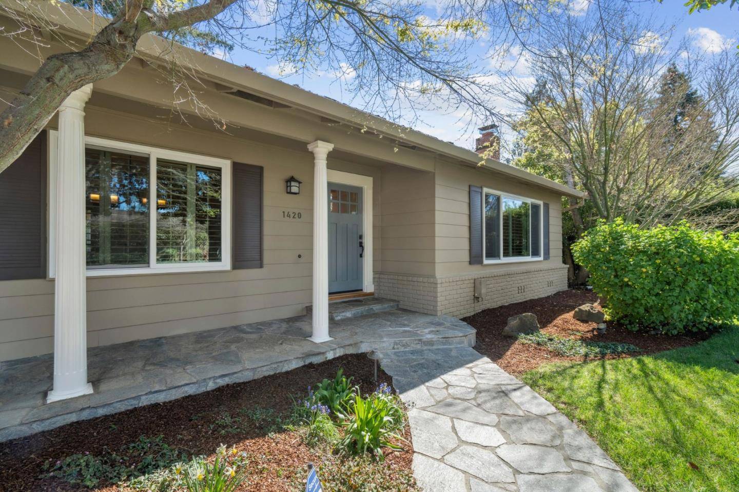 Los Altos, CA 94024,1420 Marinovich WAY