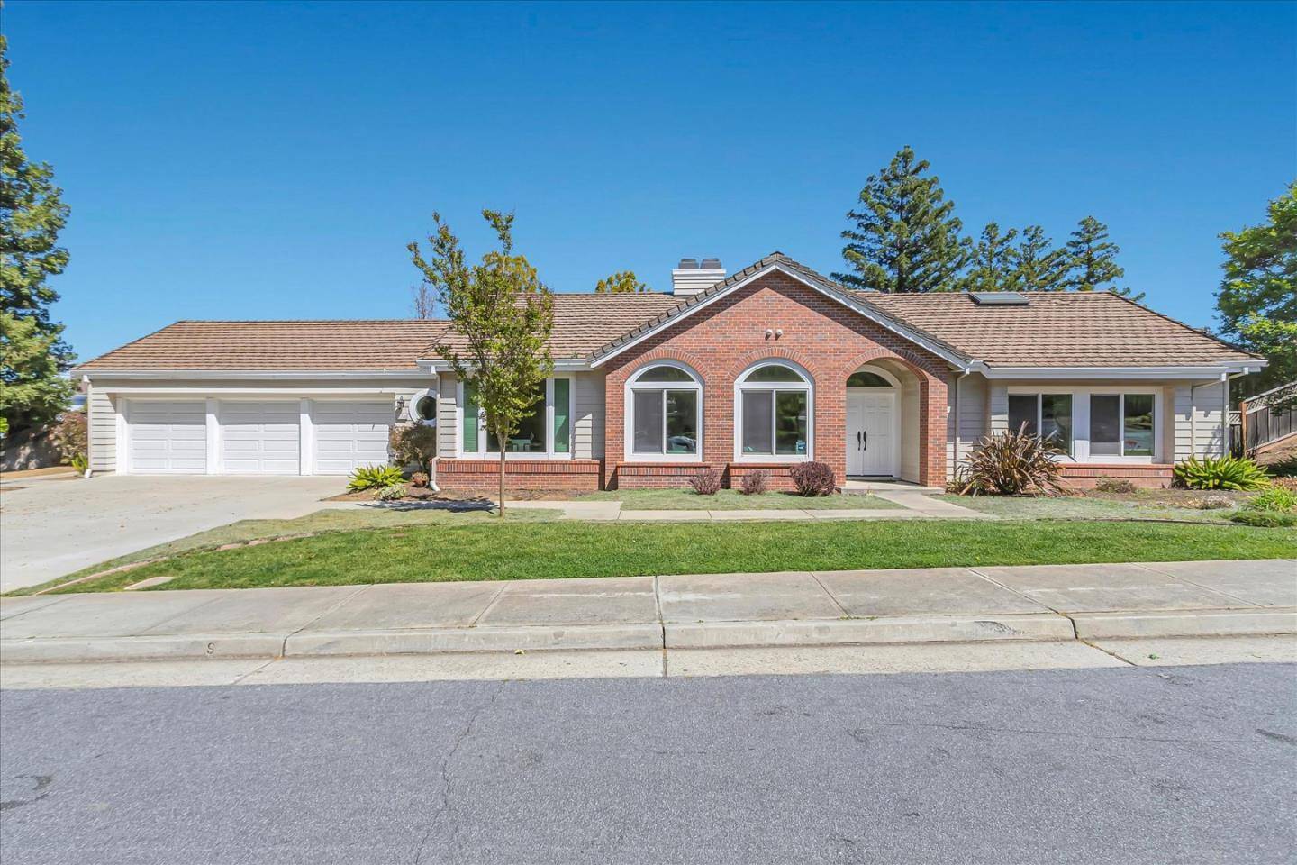 Cupertino, CA 95014,11570 Upland WAY