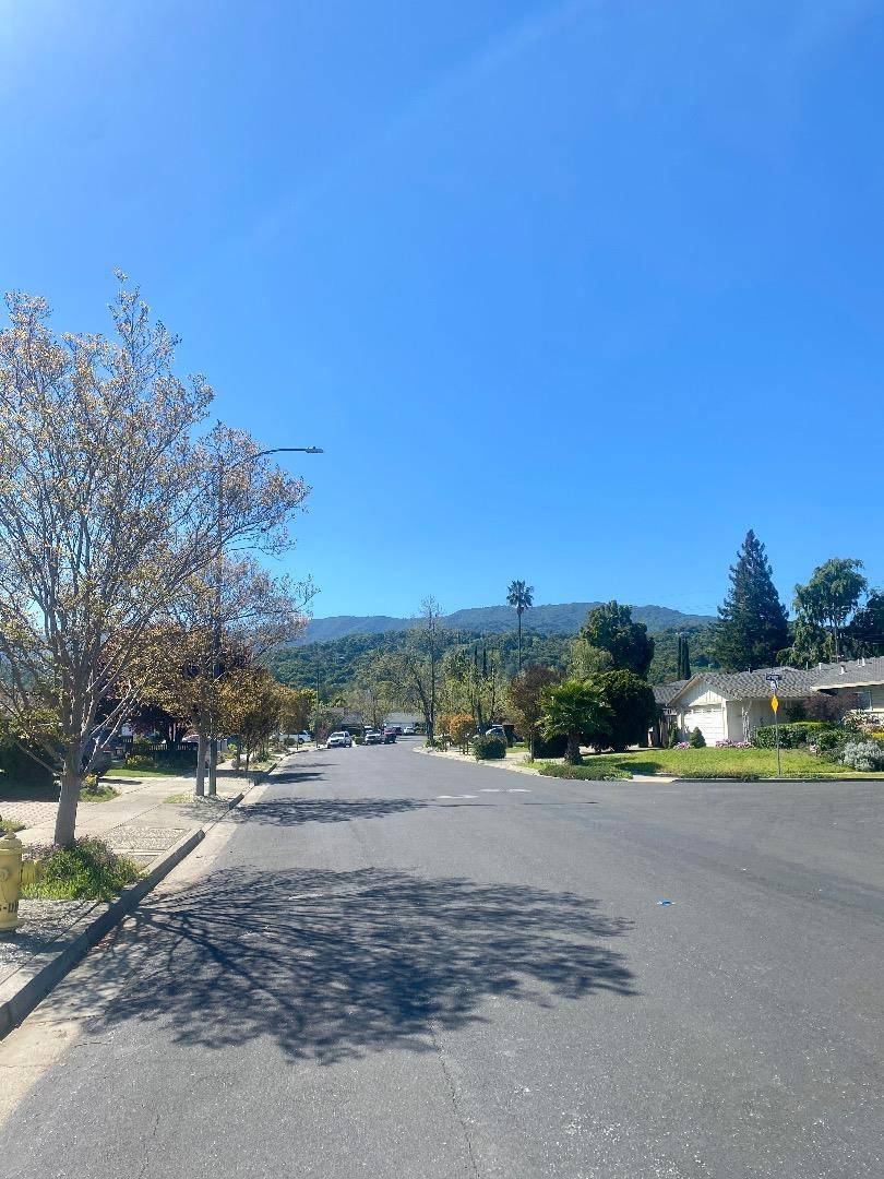 Los Gatos, CA 95032,246 Gregg DR