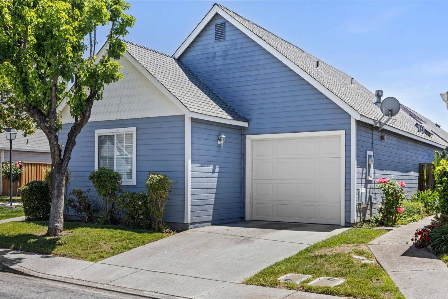 Morgan Hill, CA 95037,738 Mei DR