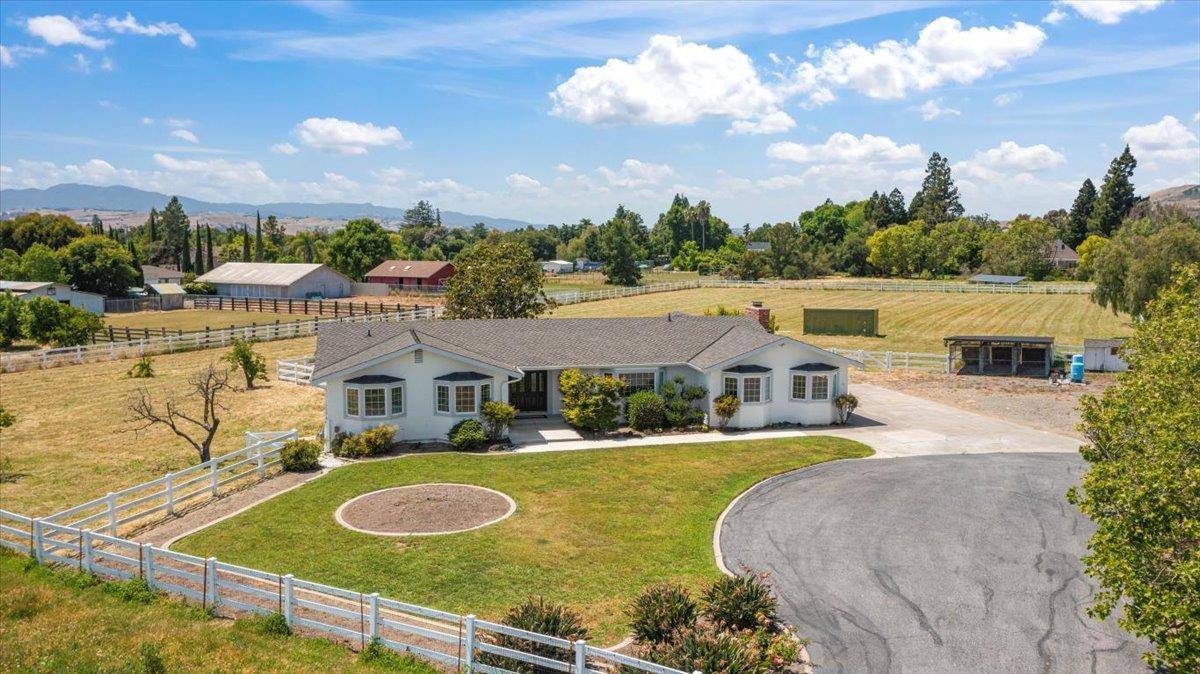 Morgan Hill, CA 95037,2055 Arline LN