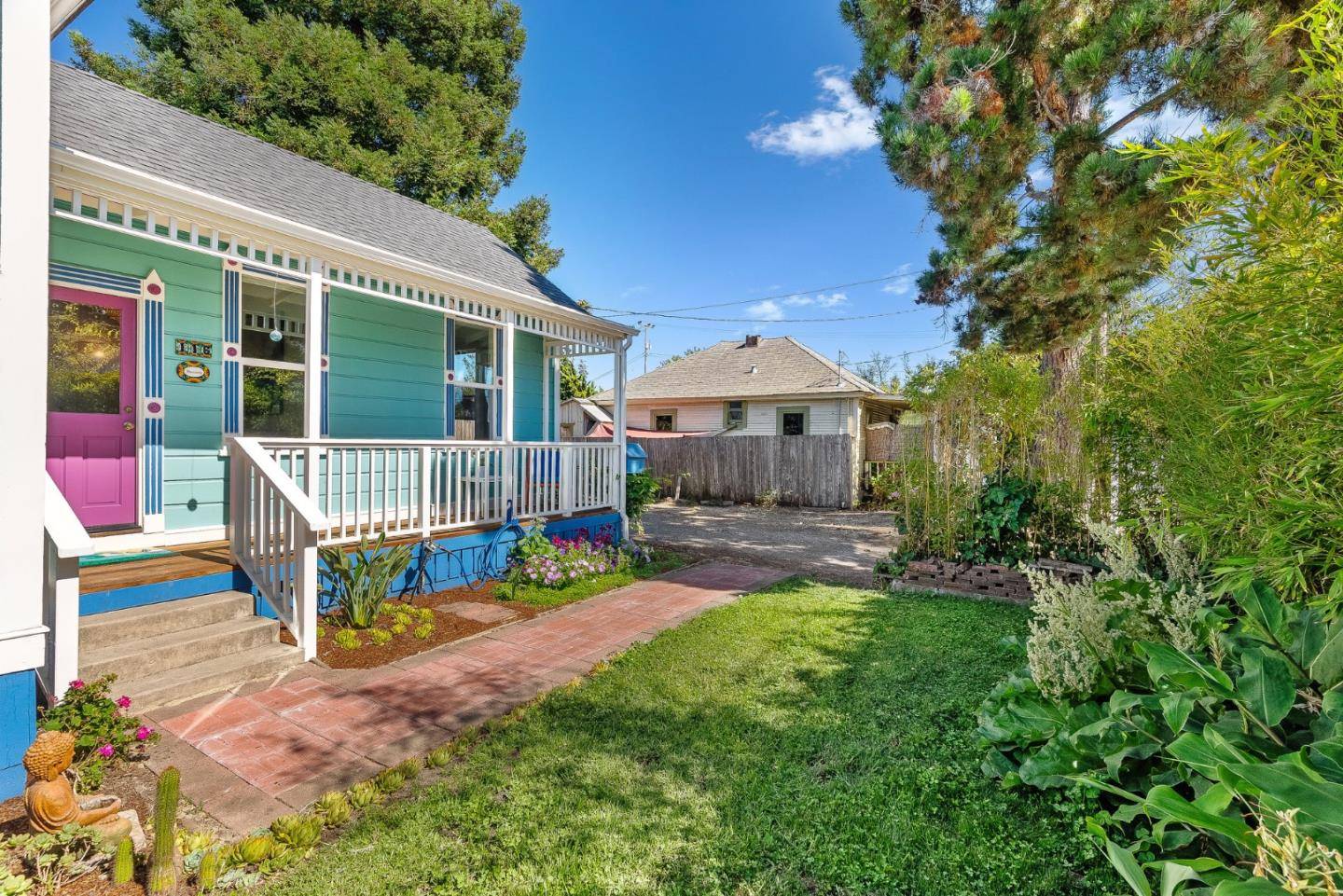 Santa Cruz, CA 95062,116 Clay ST