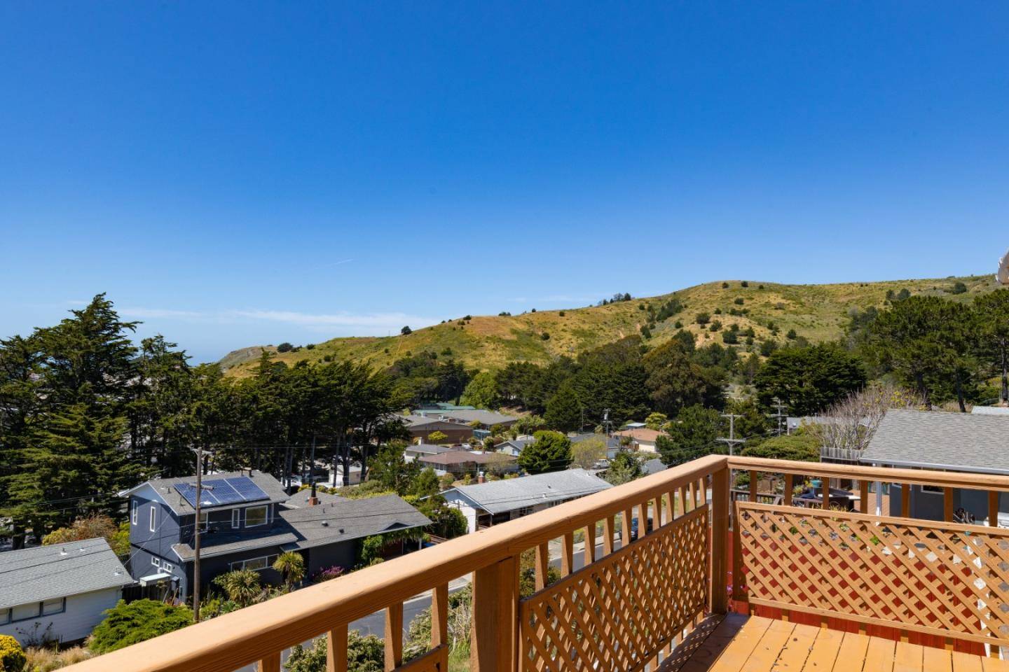 Pacifica, CA 94044,720 Alta Vista DR