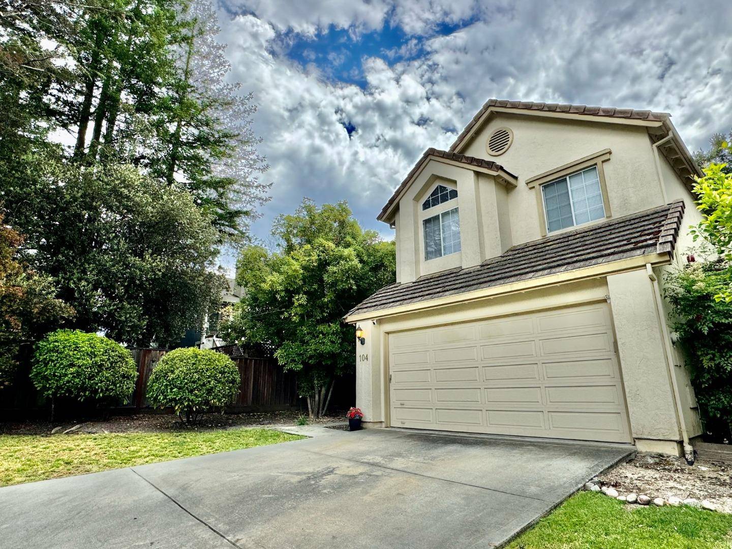 Scotts Valley, CA 95066,104 Elderberry CT