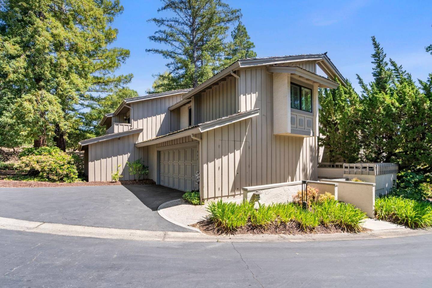 Menlo Park, CA 94025,440 Sand Hill CIR