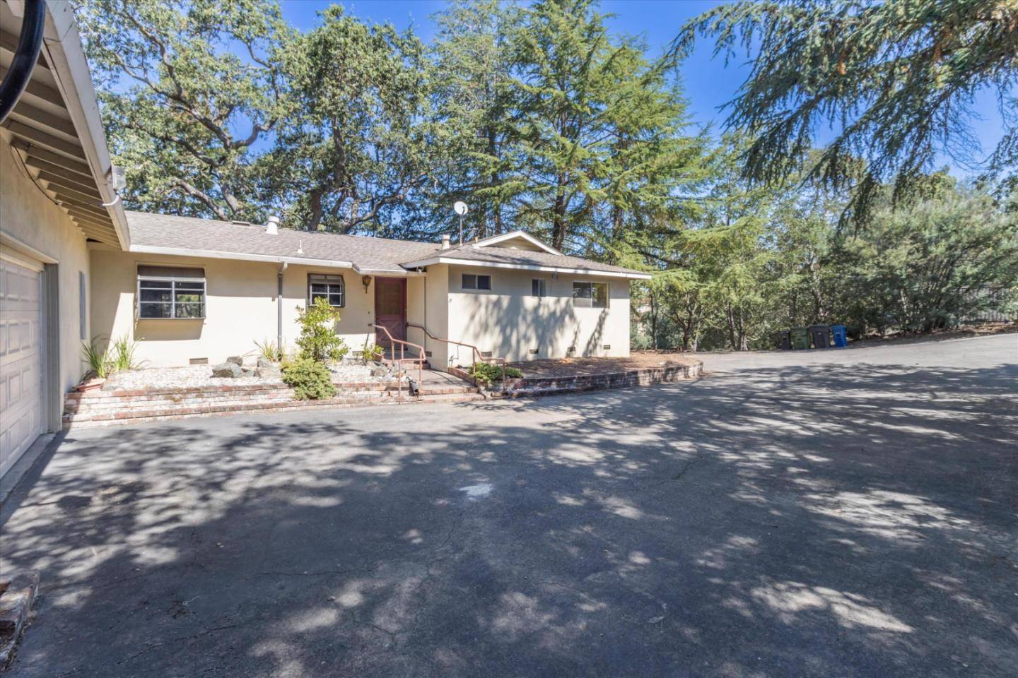 Monte Sereno, CA 95030,15495 One Oak LN