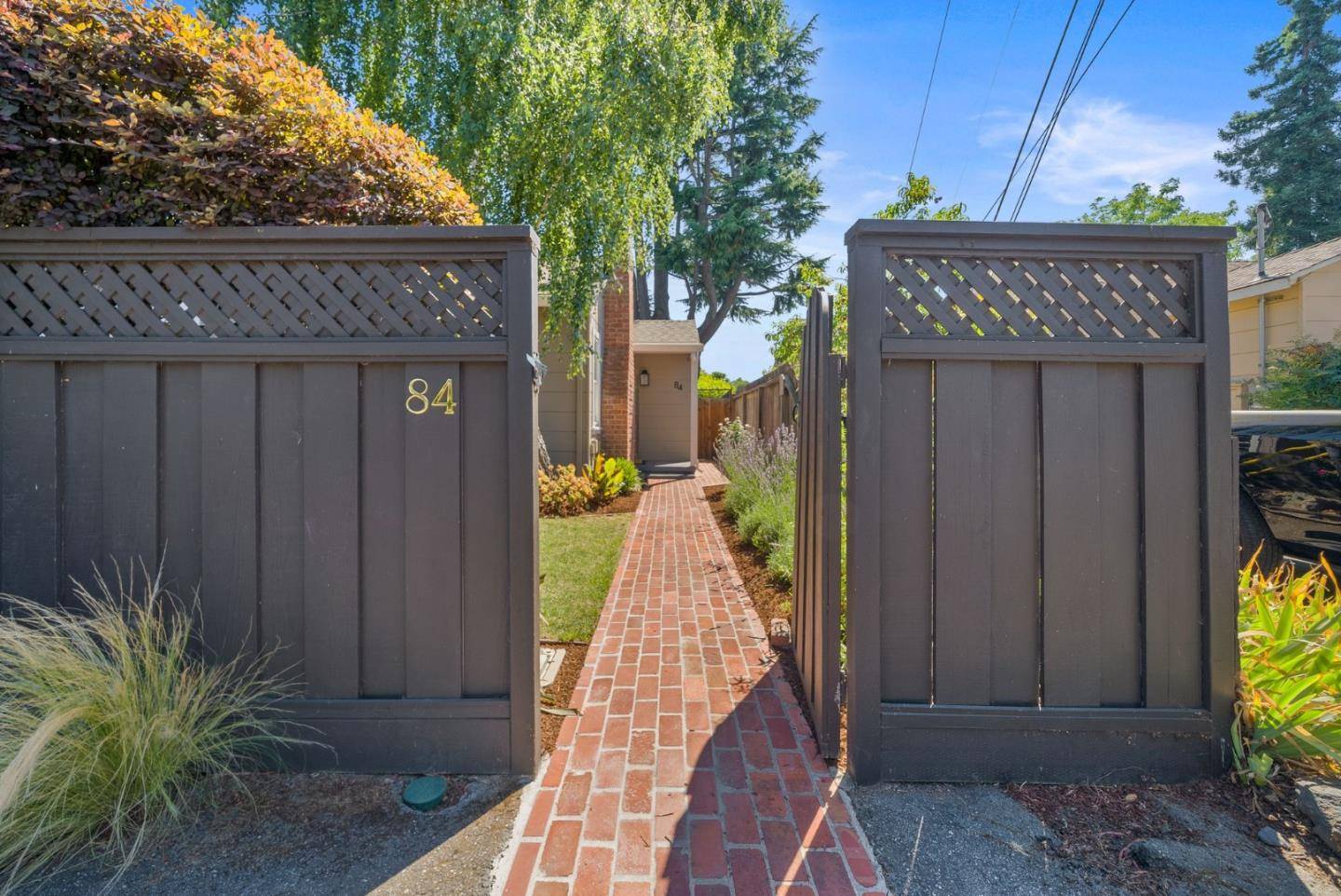 Redwood City, CA 94061,84 Murray CT